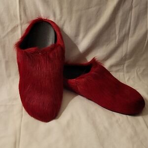 Womens Fluffy Red Sandals
